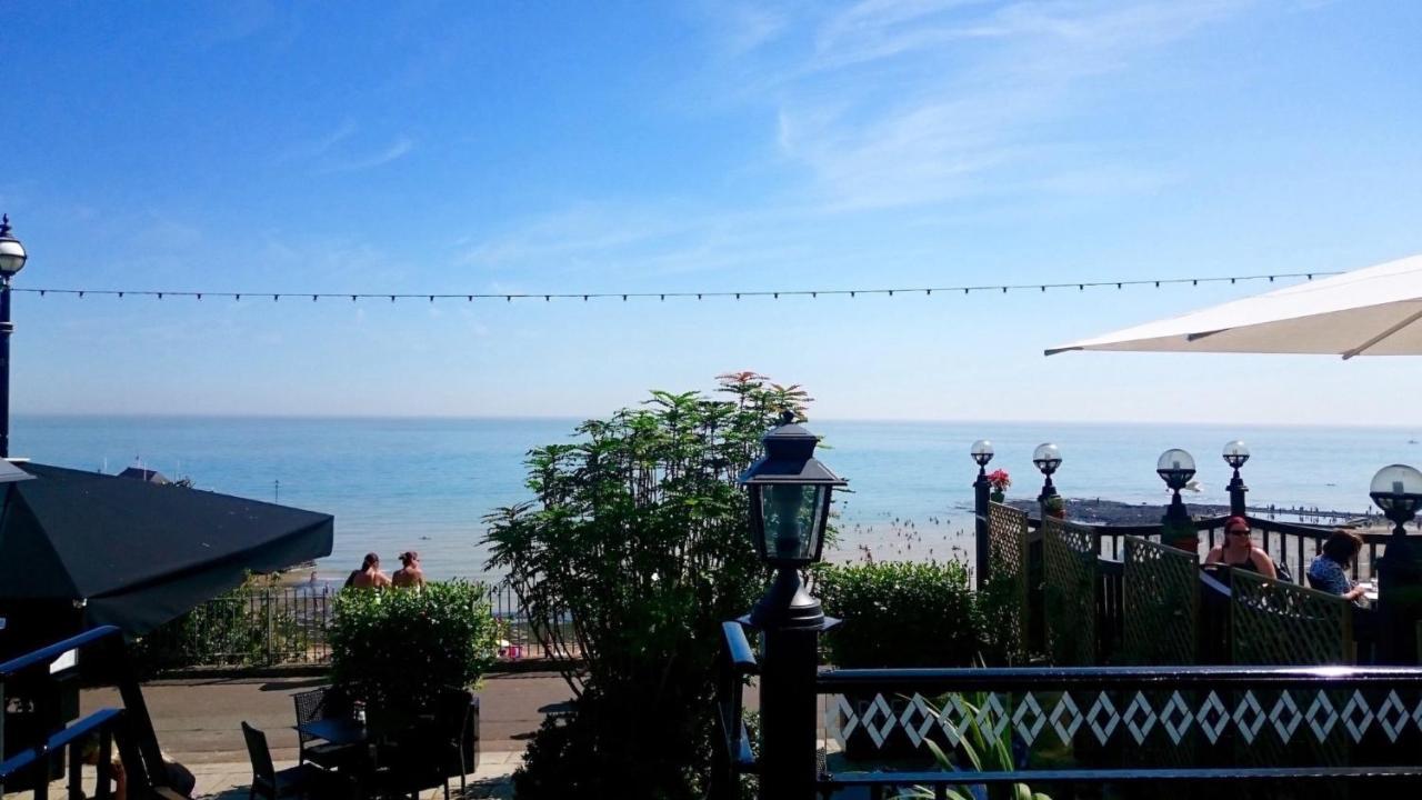 Cosy Coach House Garden Apartment By The Sea, Own Entrance Door, Garden Terrace With Exclusive Rear Door Access & Free Reserved Parking Space Only 2 Mtrs From Your Apt Door! Early Checkin From 3Pm And Late Check Out Till 11Am Available! Broadstairs Exterior photo